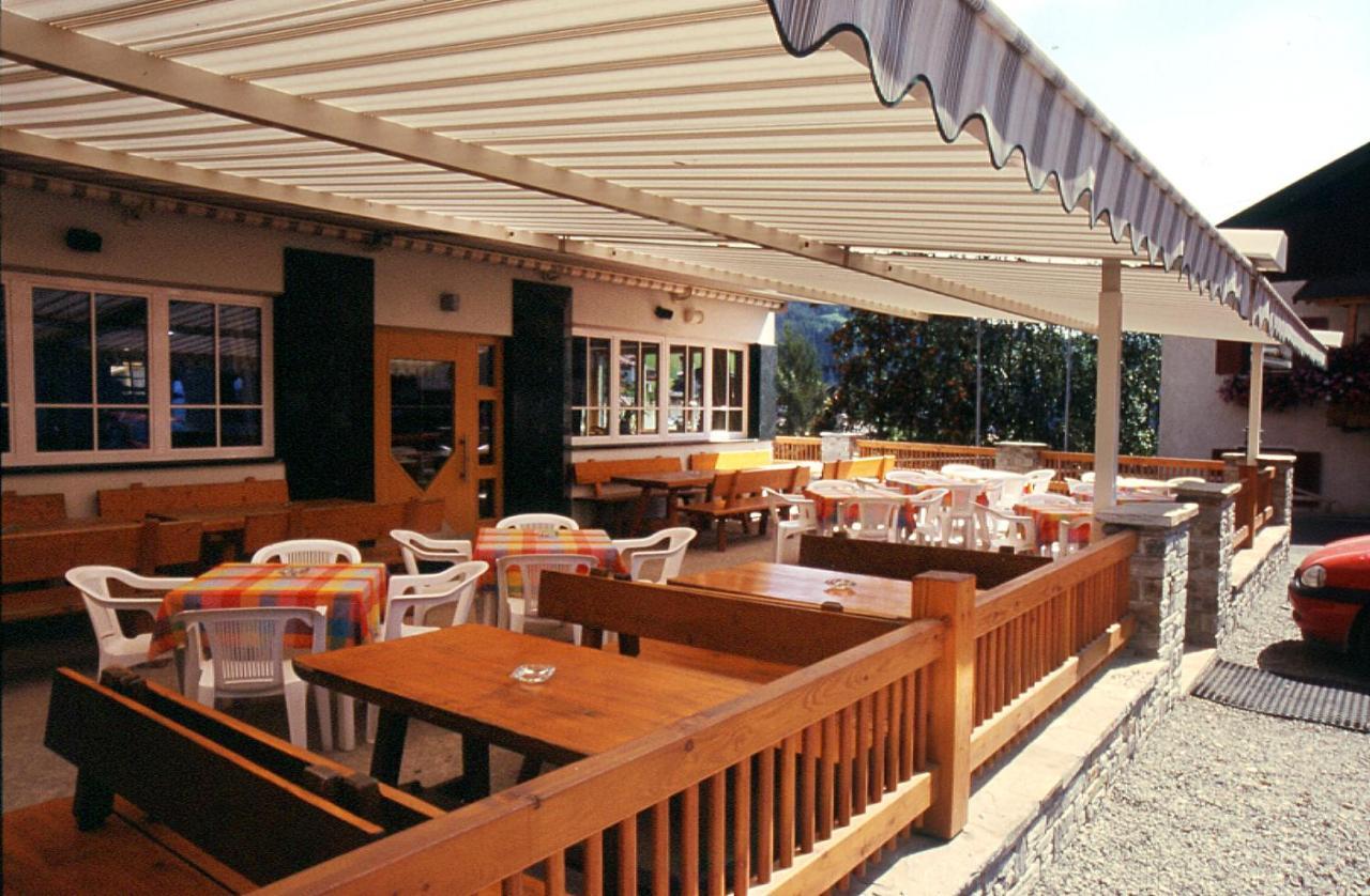 Gasthaus Zum Weissen Kreuz Lazfons Ngoại thất bức ảnh